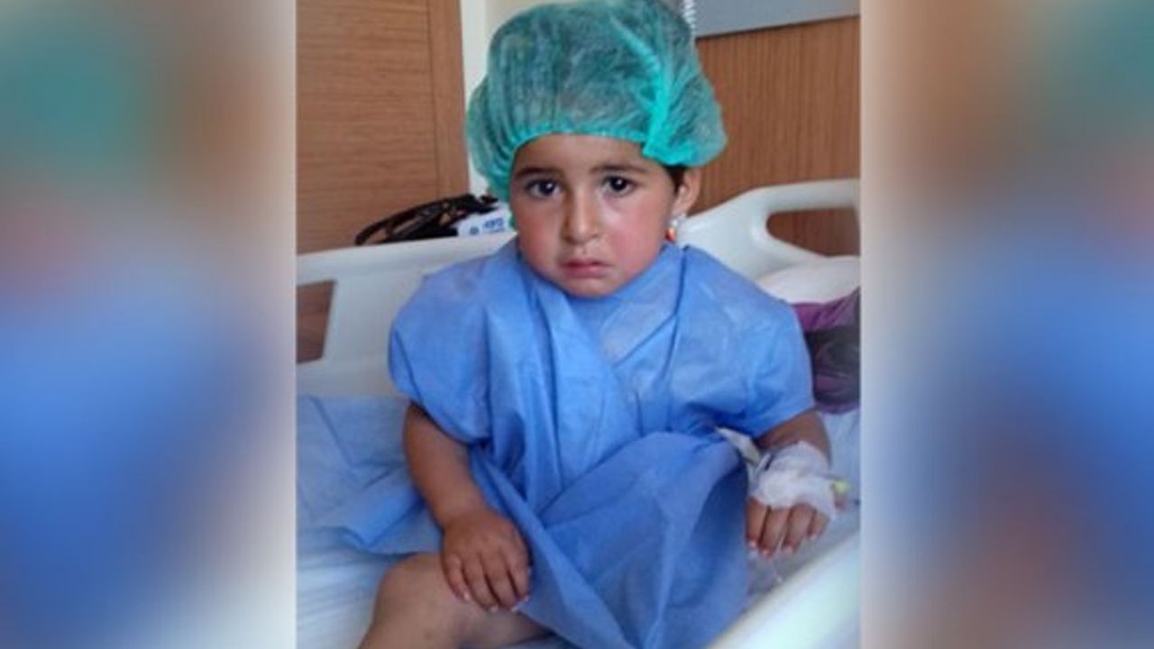3 yaşındaki Kübra'nın ameliyat sonrası enfeksiyon oluşuması nedeniyle sağ gözünü kaybetti!
