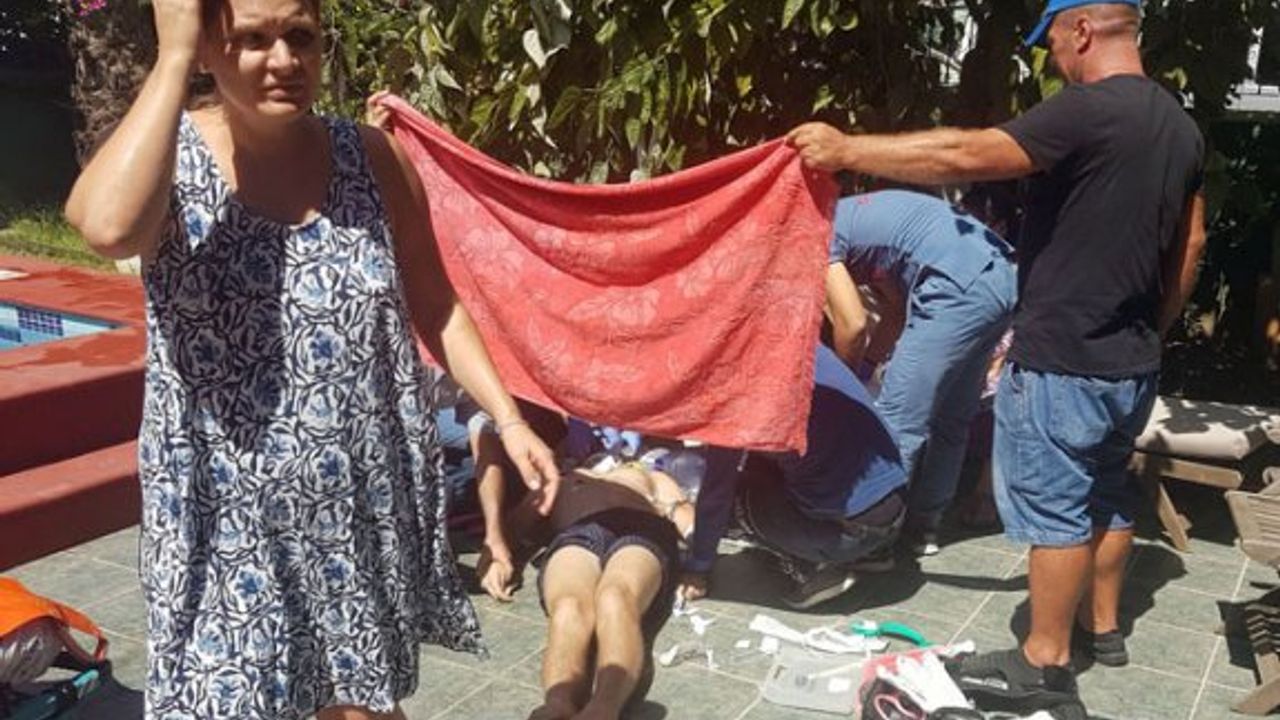 Boğulma tehlikesi geçiren Rus turist ablası tarafından kurtarıldı