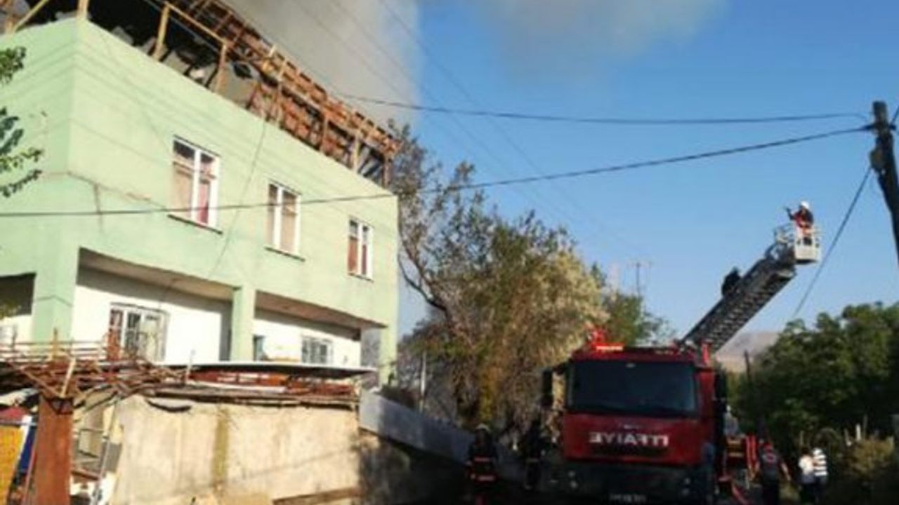 Malatya'da müstakil evin hurdalığında çıkan yangın evlere sıçradı!
