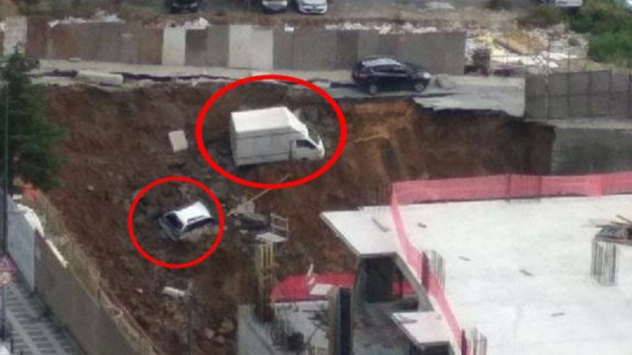 Son dakika: Ümraniye'de yer yerinden oynadı! istinat duvarı çöktü, araçlar çukura düştü...