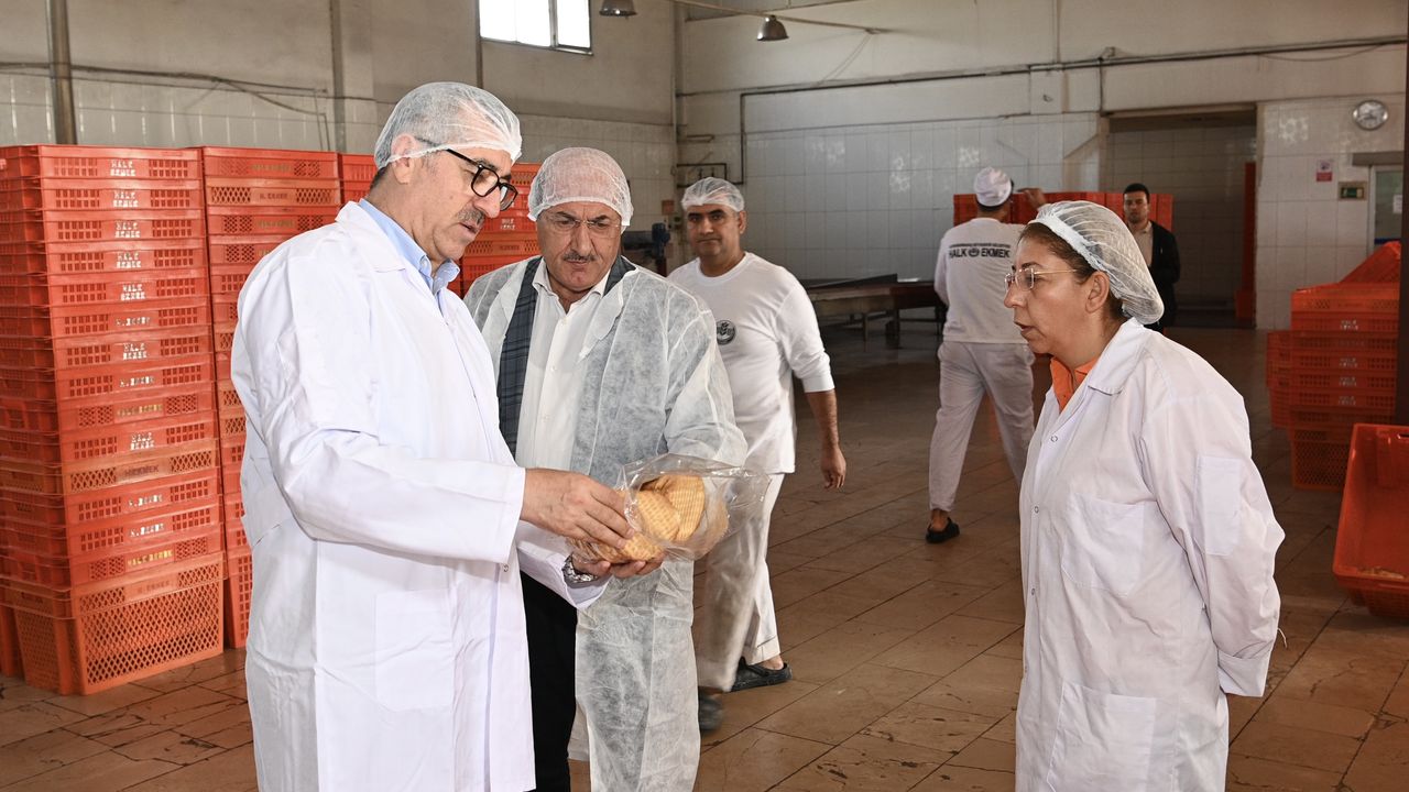 Kahramanmaraş'ta Halk Ekmek Fabrikası Üretime Devam Ediyor!