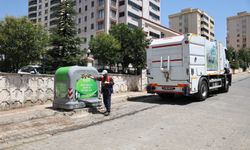 Onikişubat Belediyesi’nden hummalı temizlik çalışması