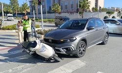 Manavgat'ta otomobil ile motosiklet çarpıştı: 1 yaralı