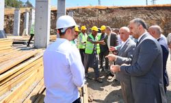 Kirişci ve Toptaş, Kale Gençlik Merkezi inşaatında incelemelerde bulundu
