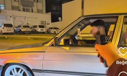 Silahla "şaka" videosu çeken gençler polisi karşılarında görünce panik yaşadı