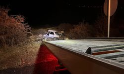 Kahramanmaraş'ta Otomobil Kayalıklara Çarptı: 1 Ölü, 1 Yaralı