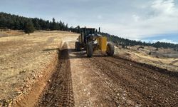 Kazanlıpınar’da Sathi Kaplama Öncesi Zemin İyileştirme Çalışmaları Sürüyor