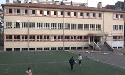 Kahramanmaraş'ta Yarım Asırlık Okul Yıkılmayı Bekliyor