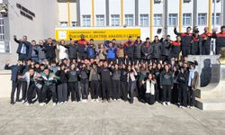 Onikişubat Belediyespor’un Voleybolcuları, Kahramanmaraşlı Gençlere İlham Oluyor