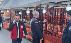 Onikişubat Belediyesi Zabıtası, tarihi geçmiş 850 kilogram sucuk ele geçirdi