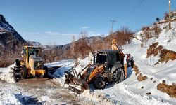 Onikişubat Belediyesi’nden kırsalda kesintisiz ulaşım için 7/24 karla mücadele