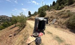 Çağlayancerit’te Otomobil Kontrolden Çıktı: 3 Yaralı