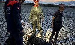 Kahramanmaraş’ta Köprü Altında Çamura Saplanan Yaşlı Adam Kurtarıldı