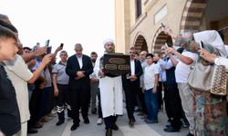 Kâbe Örtüleri ve Mukaddes Emanetler Onikişubat’ta ziyarete açıldı