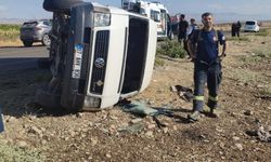 Tarım İşçilerini Taşıyan Minibüs Devrildi: 12 Yaralı