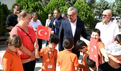 Başkan Güngör, Çocukların Yeni Eğitim Dönemi Heyecanına Ortak Oldu