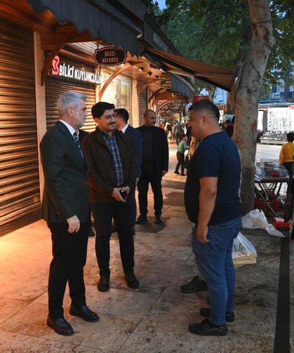 Başkan Görgel, Kapalı Çarşı’da Esnaf ve Vatandaşlarla Bir Araya Geldi
