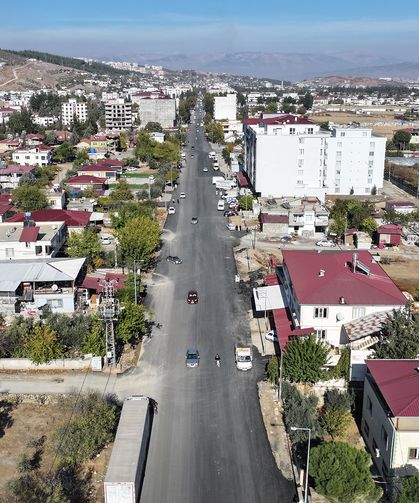 Büyükşehir, Türkoğlu’nda Mahir Ünal Caddesi’ni 11 Milyonluk Yatırımla Yeniledi