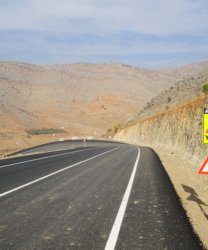 Büyükşehir, Türkoğlu Acil Durum Hastanesi Yolunu Tamamladı