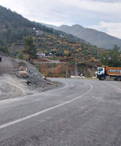 Onikişubat Belediyesi’nden 17 kırsal mahallede 26 farklı noktada yoğun hizmet mesaisi