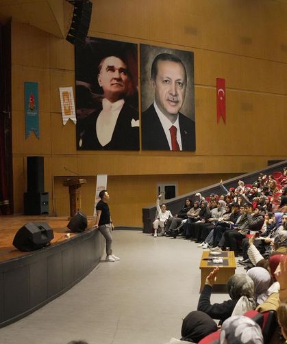 Onikişubat Belediyesi’nin YKS Ve KPSS Kazandıran Taktikler Kampına Katılımla Başladı