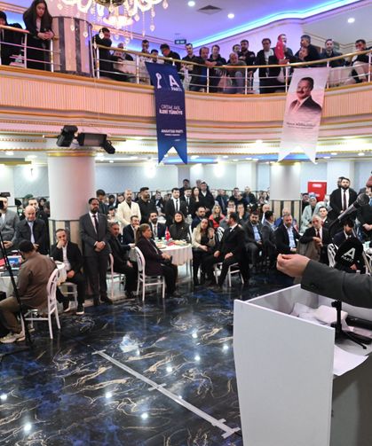 Yavuz Ağıralioğlu: Siyasette Rekabet Kalite Getirir