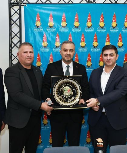 Başkan Toptaş, muhtarlarla iftar sofrasında buluştu
