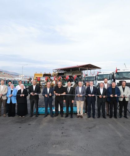 Onikişubat Belediyesi’nin 200 Milyon TL’lik Yatırımla 30 Yeni Hizmet Aracı Göreve Başladı