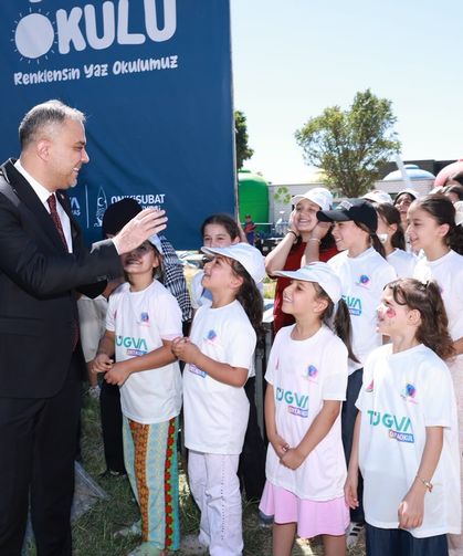 Celal Karatüre’nin sahne aldığı TÜGVA Yaz Okulları, kapanış programı ile sona erdi