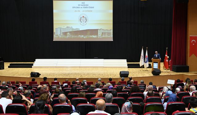 Başkan Güngör, Tıp Öğrencilerinin Mezuniyet Heyecanına Ortak Oldu