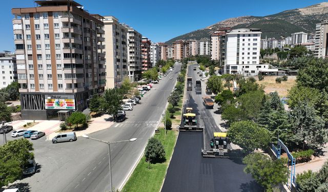 Kahramanmaraş'ta yol yenileme çalışmaları devam ediyor!