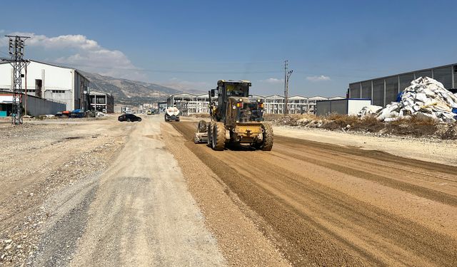 Büyükşehir’den Sanayi Sitesi’nin Ulaşımını Rahatlatacak Hamle