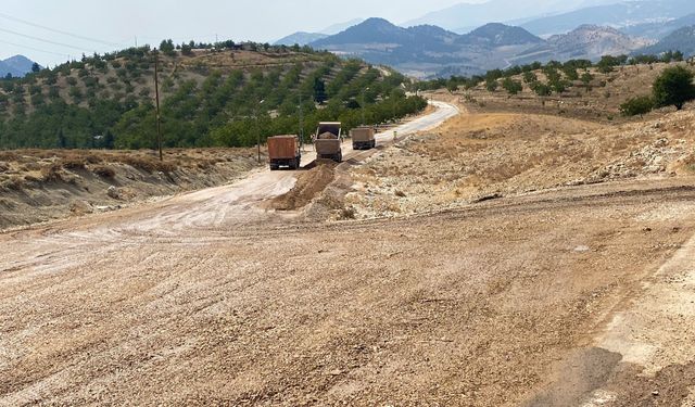 Büyükşehir İlçelerde Bağlantı Yollarının da Ulaşımını İyileştiriyor