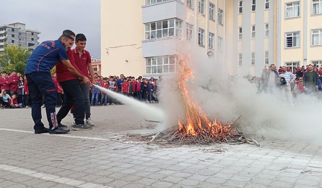 Büyükşehir İtfaiyesi, Afet ve Acil Durumlara Karşı Farkındalığı Artırmak İçin Sahada