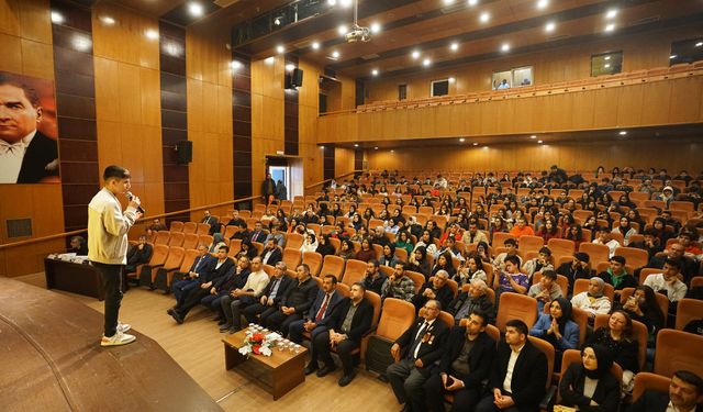 Kahramanmaraş'ta Uluslararası Kültür Etkinliğinde Şiir Şöleni