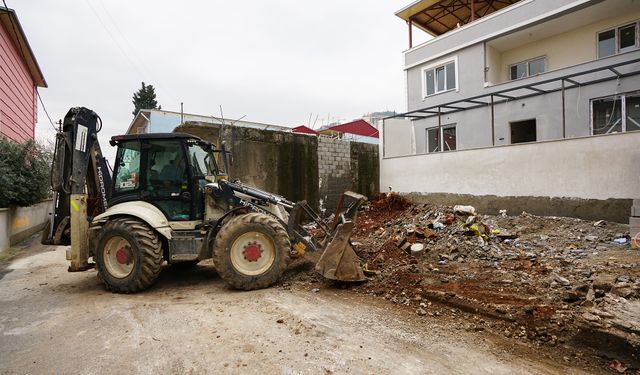 Mahalleler İnşaat Atıklarından Temizleniyor