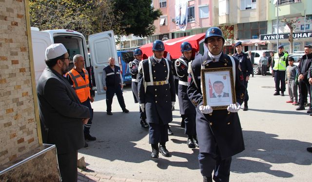 Trafik kazasında hayatını kaybeden asteğmen son yolculuğuna uğurlandı!