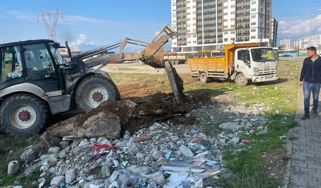 Kahramanmaraş'ta Caddeler Hafriyat Atıklarından Temizleniyor!