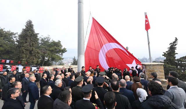 İstiklal Madalyası Şanlı Bayrağımızda Dalgalandı