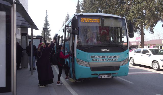 Büyükşehir’in Ücretsiz Toplu Taşıma Hizmeti Kadınların Beğenisini Kazandı