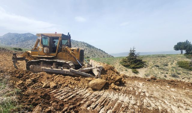 Büyükşehir, Göksun’da İnşa Edilecek Köy Evlerine Yeni Yol Açıyor