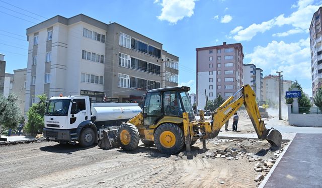 Onikişubat Belediyesi’nden Hürriyet ve 5 Nisan’da kapsamlı asfalt çalışması