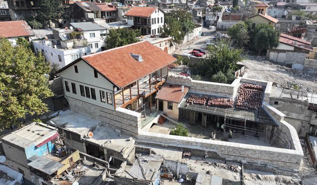 Büyükşehir, Tarihi Mekânlarda Asrın Felaketinin İzlerini Siliyor