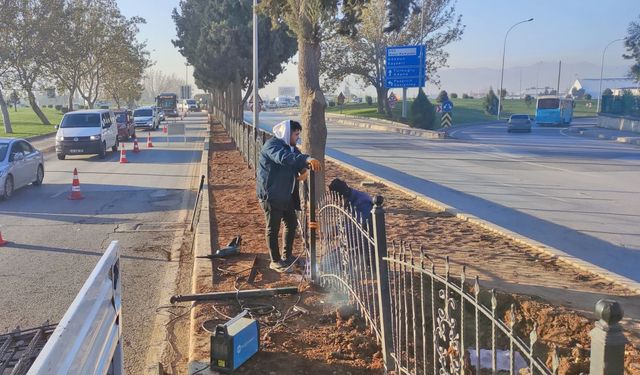 Büyükşehir, Fırtınanın Yol Açtığı Hasarları Bir Bir Gideriyor