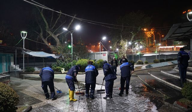 Büyükşehir’den Kapalı Çarşı ve Çevresinde Kapsamlı Temizlik