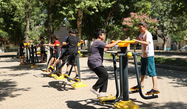 Yenilenen Dulkadiroğlu Parkı’nda Mahalle Toplantısı Gerçekleştirildi