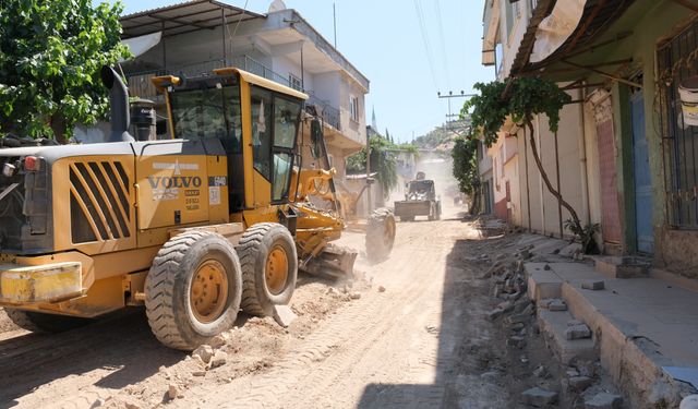 Onikişubat Belediyesi’nden Önsen’de 10 bin metrekarelik kilit parke yatırımı