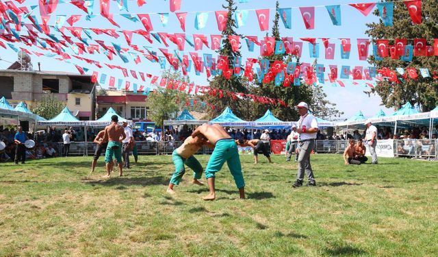Uluslararası Hartlap Karakucak Türkiye Güreş Şampiyonası Coşkuyla Tamamlandı
