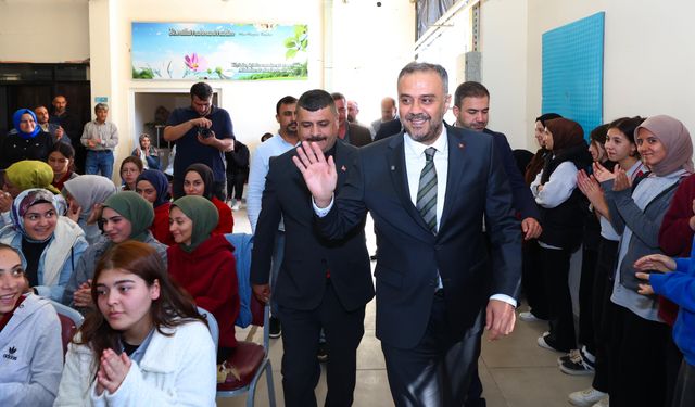 Onikişubat’ta ‘Gönülleri Giydiriyoruz’ Projesi tüm hızıyla devam ediyor