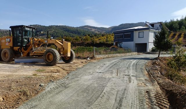 Onikişubat Belediyesi, 10 kırsal mahallede ulaşım ağını güçlendiriyor